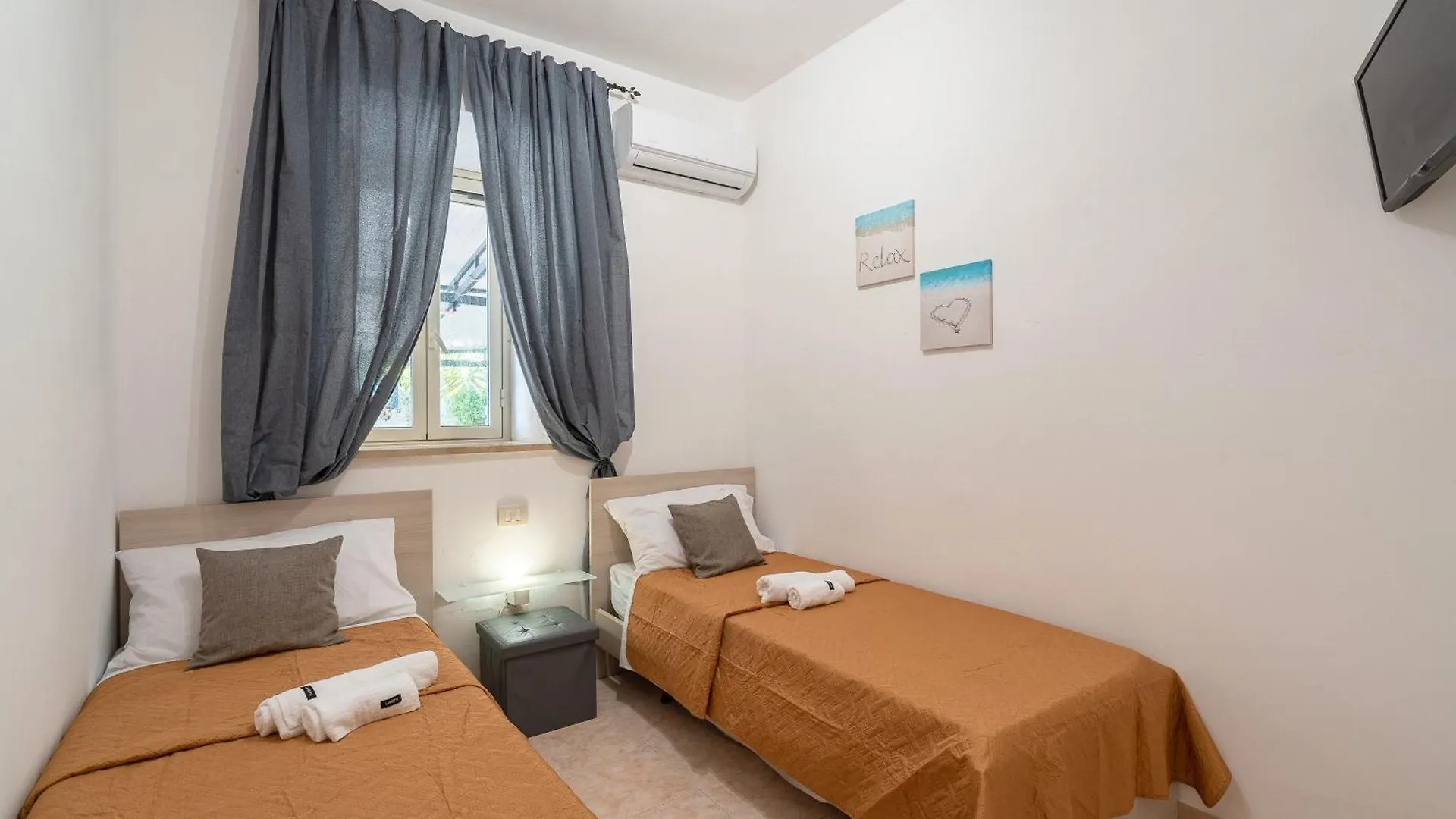 Villa Gardenia Fronte Mare Santa Maria del Focallo 0*,