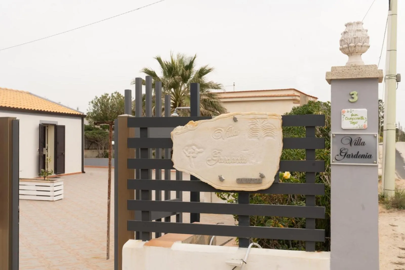 Villa Gardenia Fronte Mare Santa Maria del Focallo 0*,  Italia